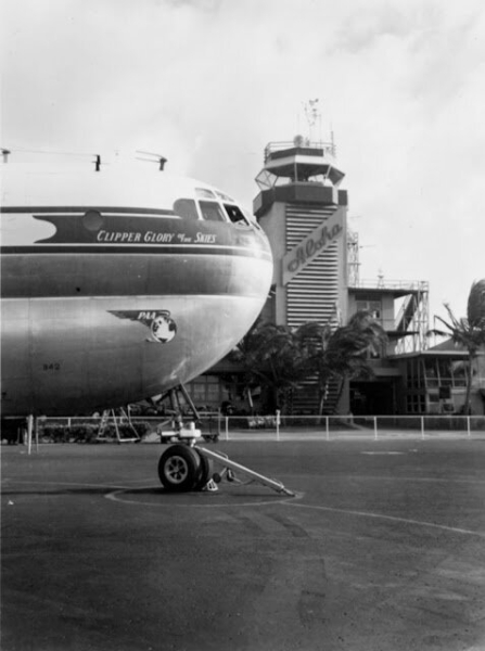 Как выглядел Boeing 377 Stratocruiser, самый большой пассажирский самолет в мире Как выглядел Boeing 377 Stratocruiser, самый большой пассажирский самолет в мире