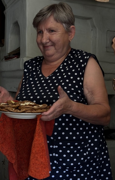 &laquo;Отпуск у колдуна брали?&raquo; Они верят ведьмам, собирают траву от всех болезней и лечатся щукой. Что за народ живет в Вепсском лесу?