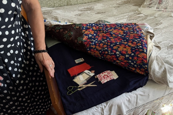 &laquo;Отпуск у колдуна брали?&raquo; Они верят ведьмам, собирают траву от всех болезней и лечатся щукой. Что за народ живет в Вепсском лесу?