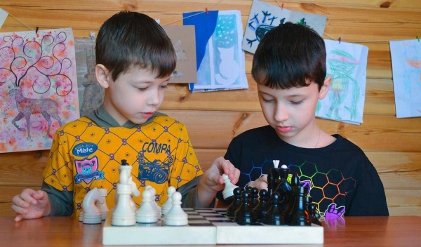 26 игр с детьми 7 лет дома и на улице