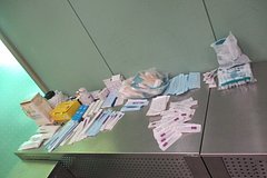 Иностранец привез из Китая на Урал 1200 игл и стал правонарушителем Иностранец привез из Китая на Урал 1200 игл и стал правонарушителем
